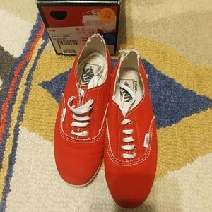 Six red vans size 6